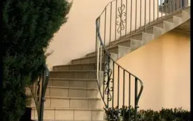 La Maison de Roussille