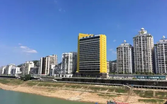 Lijing Hotel (Qilou city three general store)