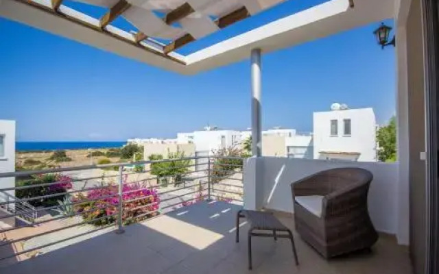 Villa in Turtle Bay Village