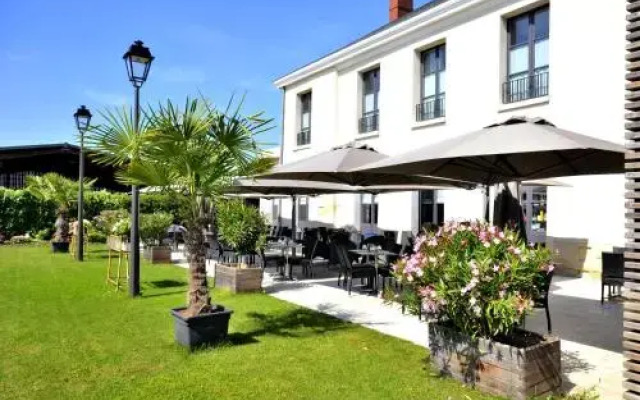 Auberge Du Château Bleu