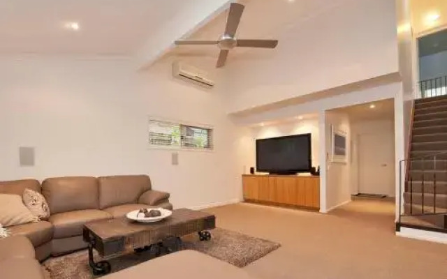 45 Park Edge Road