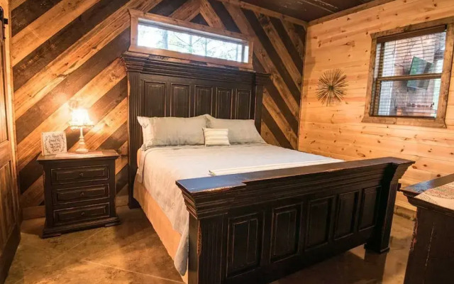 Gather Round Lodge - 3 Br Cabin