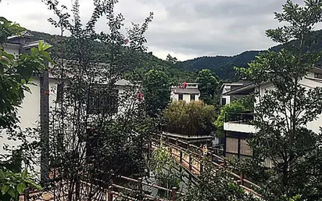 Relong Hot Spring Resort