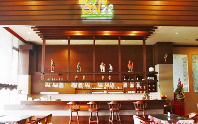 Wing on Golf Country Club