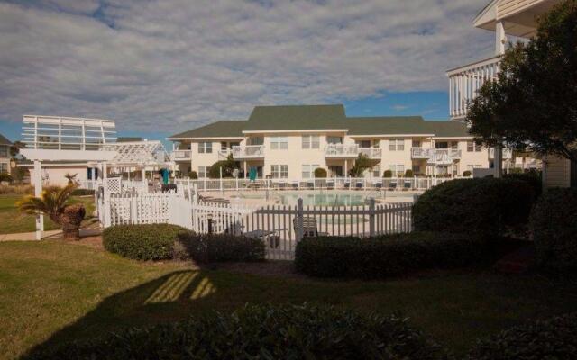 Sandpiper Cove Tennis Villas by Holiday Isle