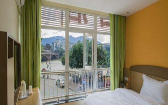 7 Days Inn Ya An Lang Qiao Walk Street Centre Branch – Balcony – Ya'an