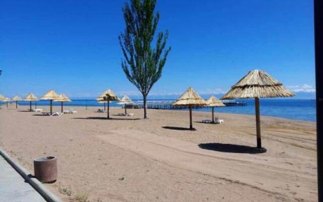 Royal Beach - Issyk kul Sector A house 9