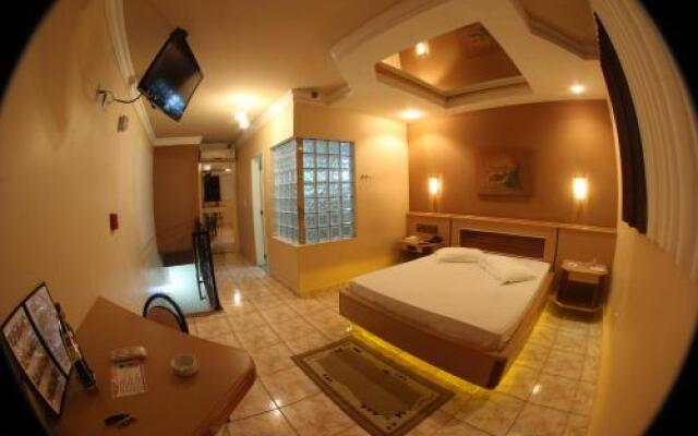 Xenon Motel (Только для взрослых)