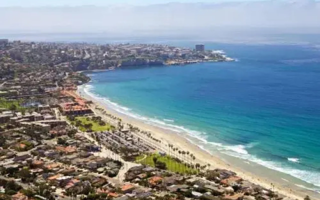 Relaxing 6BR La Jolla Retreat
