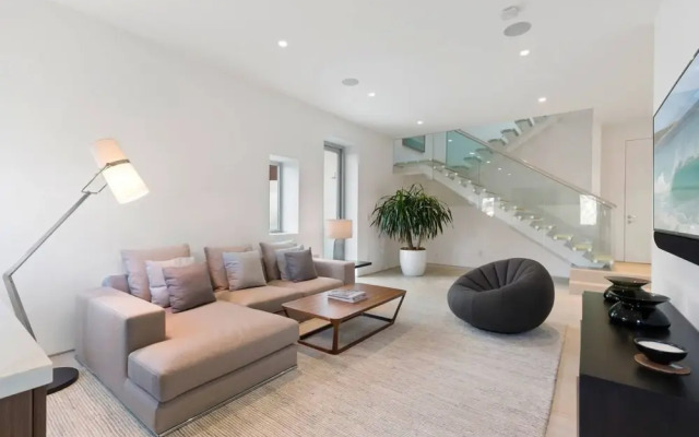 Contemporary Villa