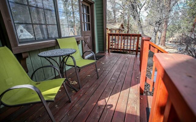 1628 - Coyote Den by RedAwning