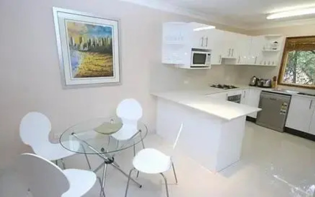 Castle Hill 60A Gil Furnished Apartment