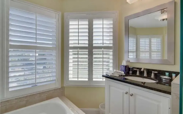 Pelican Bay 42 by RedAwning