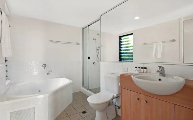 Oasis 25 Hamilton Island