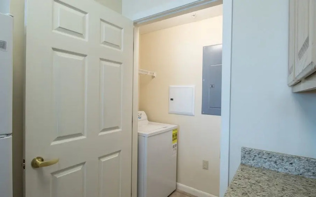 Legacy Towers-Legacy I 607