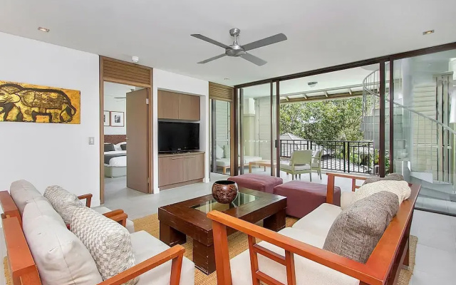 Private Penthouse 407