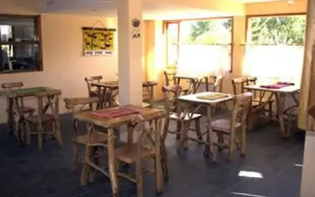 Hosteria y Cabañas Casa de Piedra