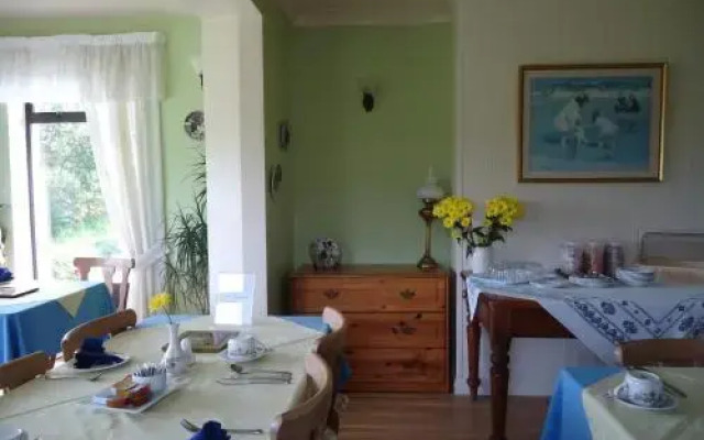 Heather Lodge Country House