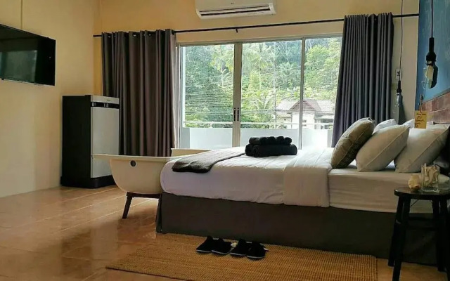 Guestroom 401