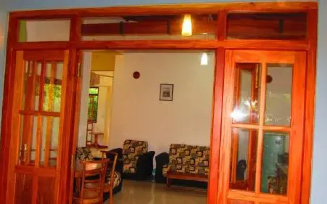 Thira Home Stay