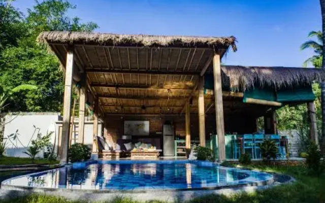 FabuLou's Place