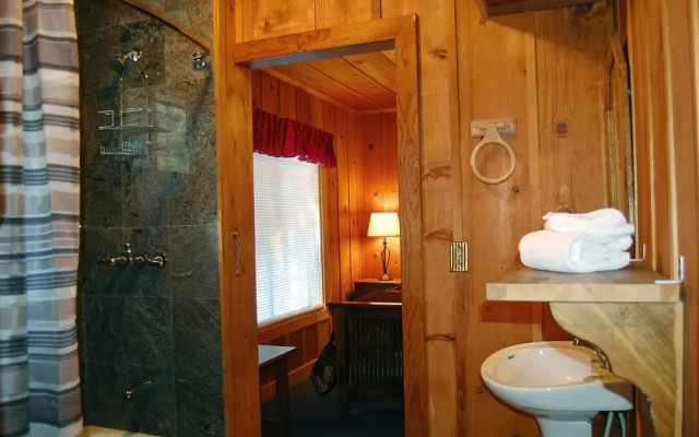 Black Oak Lodge