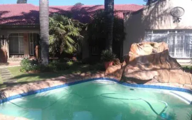 Feathers B&B