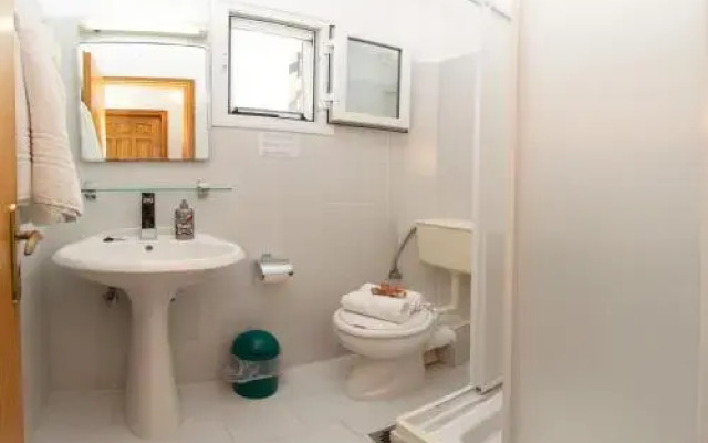 Nikos Studios and Apartments