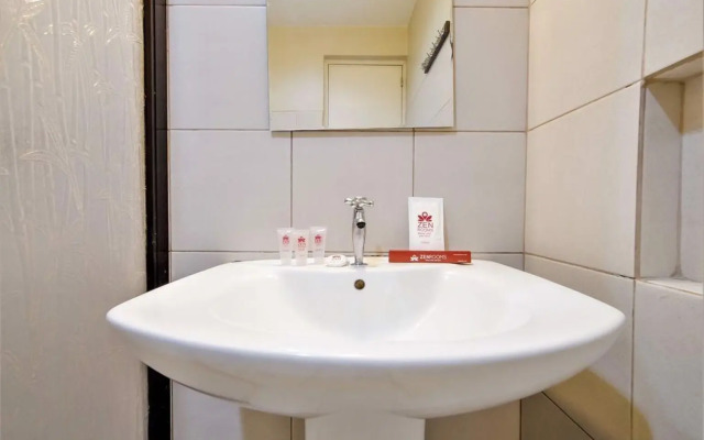 ZEN Rooms Basic Aurora Pasay