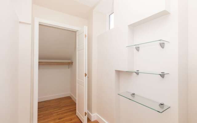 Classic 2BR in Back Bay by Sonder