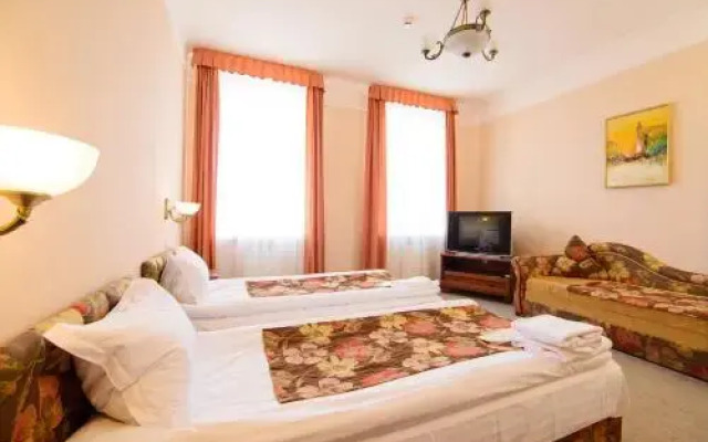 Irena Hotel