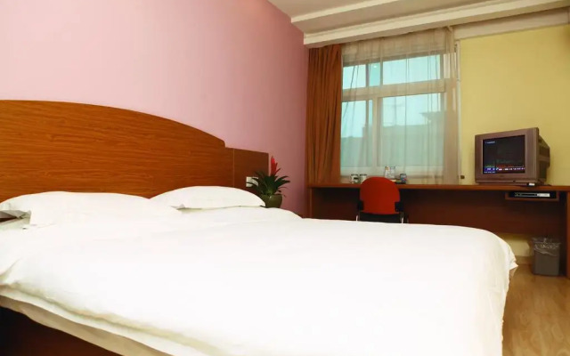 Super 8 Hotel