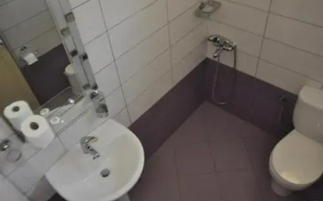 Hotel Prinos