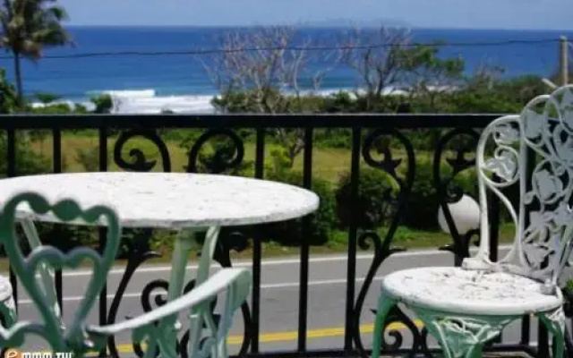 Linyuan Sea View B & B