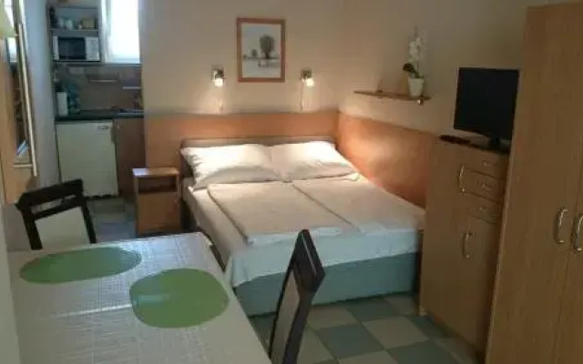 Apartmanház Horváth