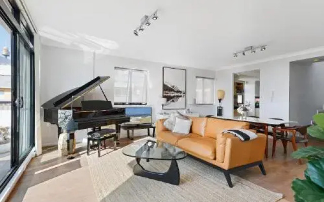Good location apartment darling harbour