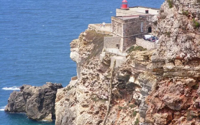 Ricardo Holidays At Nazaré