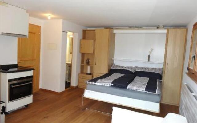 Haus Triftbach/Studio Layra