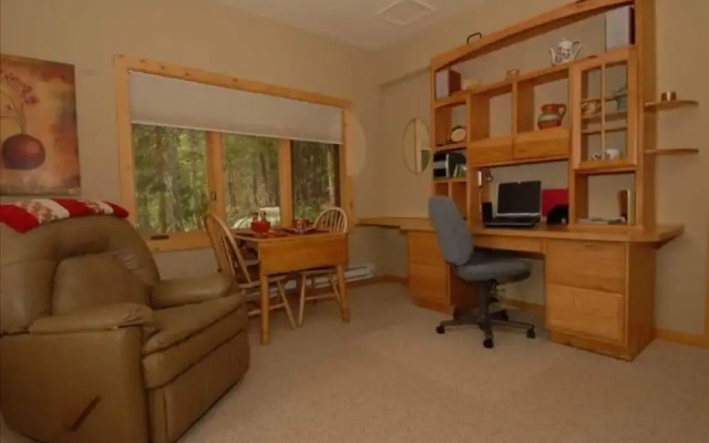 The Writers Nest