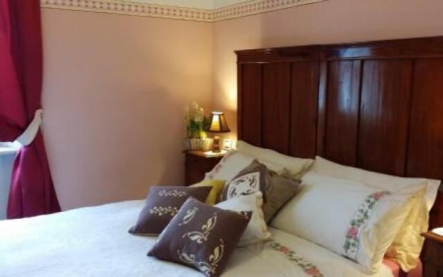 White Lady Bed and Breakfast