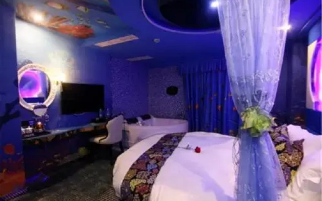 Yaliang Theme Hotel