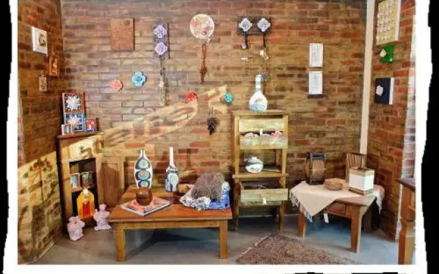 Bina's Haus Pousada, Cafeteria e Atelier