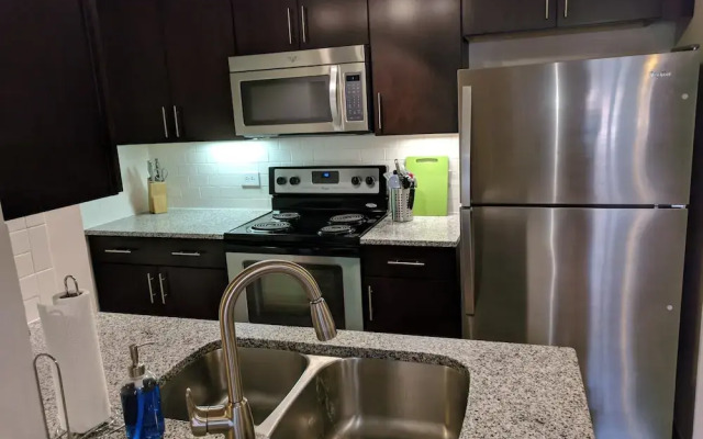 Midtown 240 By Homecomfortstay
