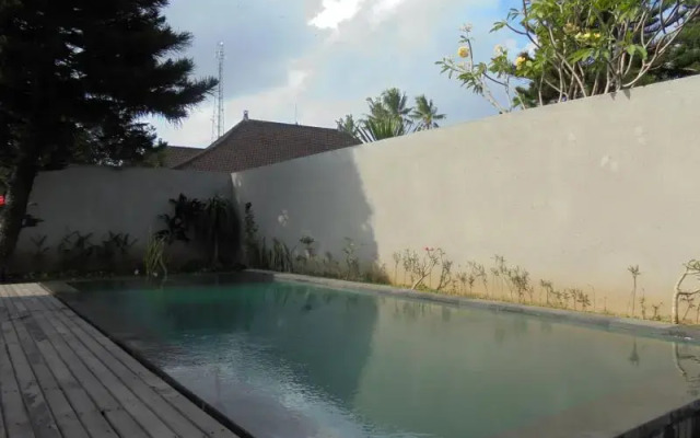 The Puri Shanti Villas