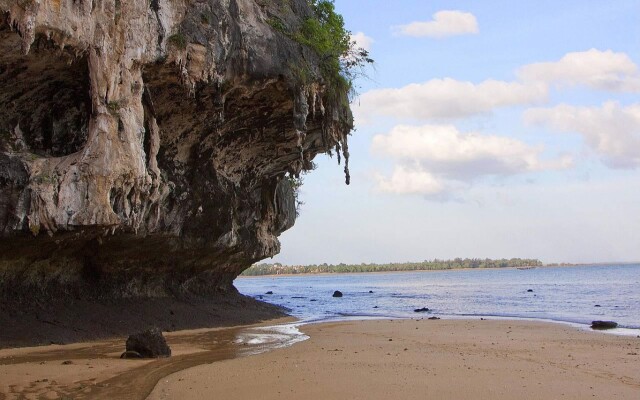 Krabi Beachfront Resort Oceanside Suite