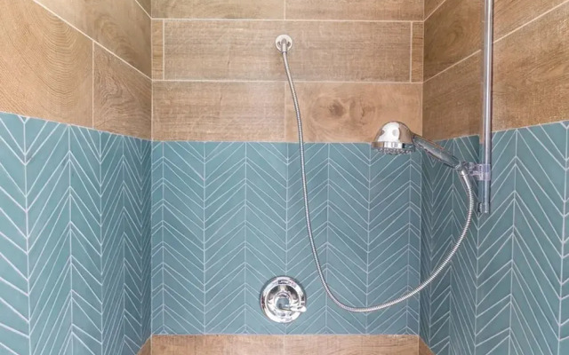 Convention Center Apartments By Barsala