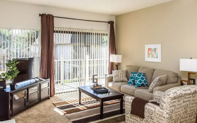 Visalia Apartment #873932 by RedAwning