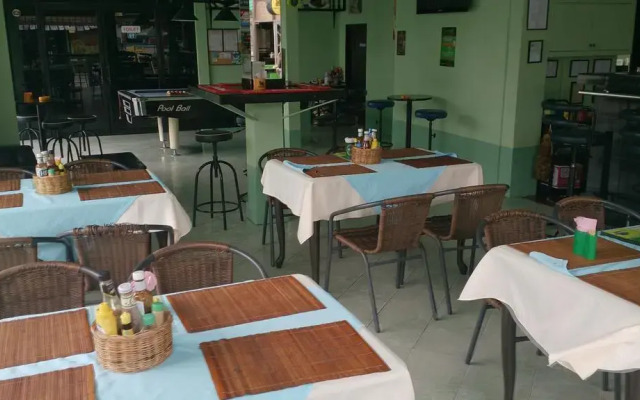 Limelight Guest House and Pub
