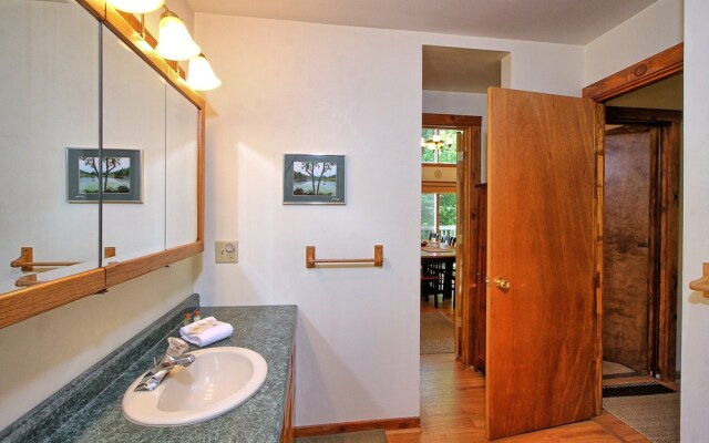 Mountain Mojo by RedAwning