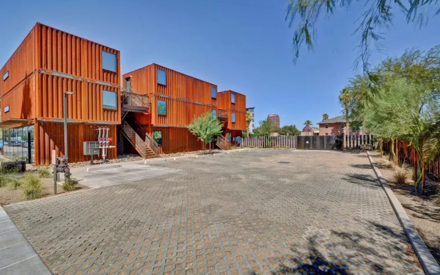 1BR Cargo Container 204 by WanderJaunt